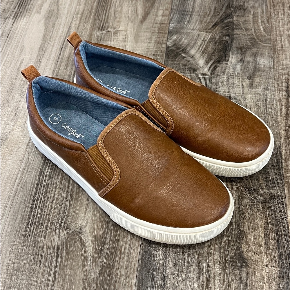 Boys Brown Slip-On Sneakers : Size 4